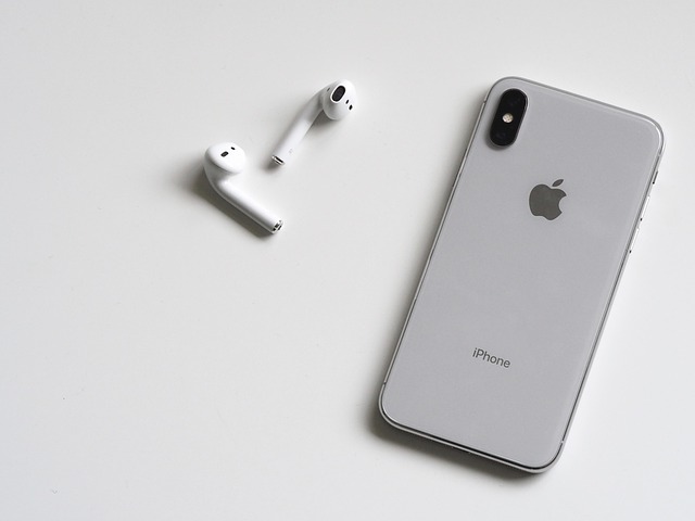 tech giants envision future beyond smartphones